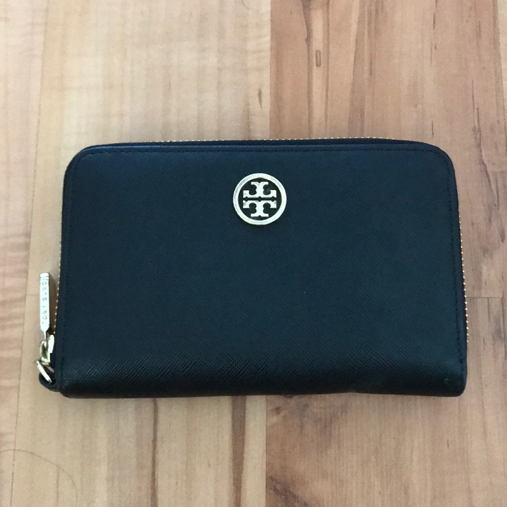 Tory Burch Robinson Zip Continental Wallet